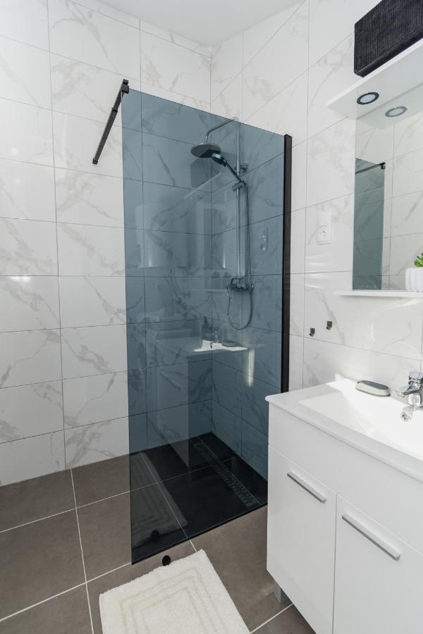 Studio Apartment Harmony Np Krka Лозовац Экстерьер фото