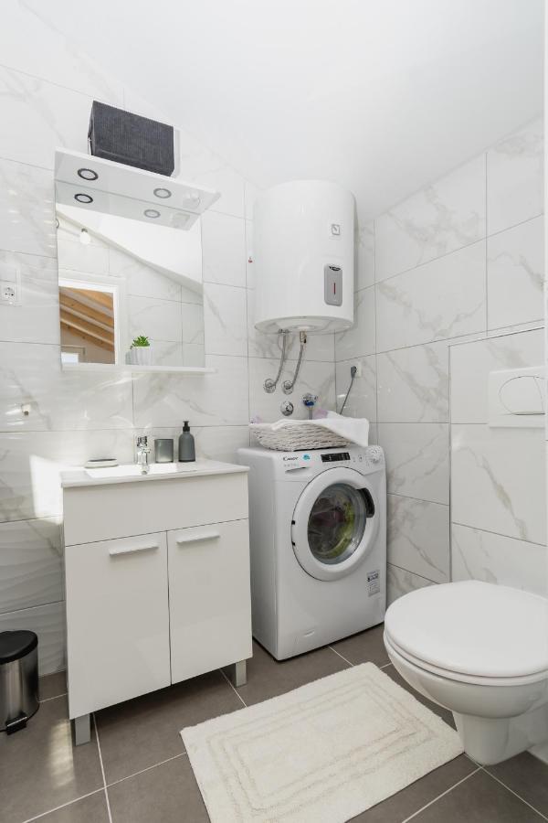 Studio Apartment Harmony Np Krka Лозовац Экстерьер фото